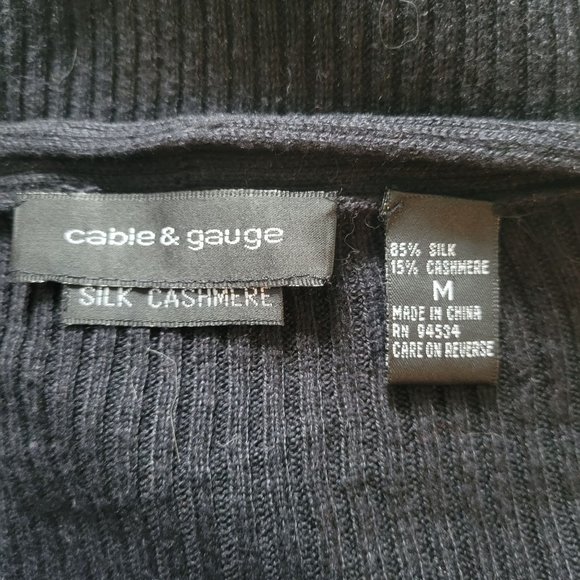 Cable & Gauge Black Silk Cashmere Ribbed V-Neck Sweater Womens M - Picture 3 of 5
